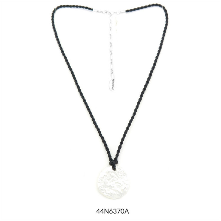Collar
